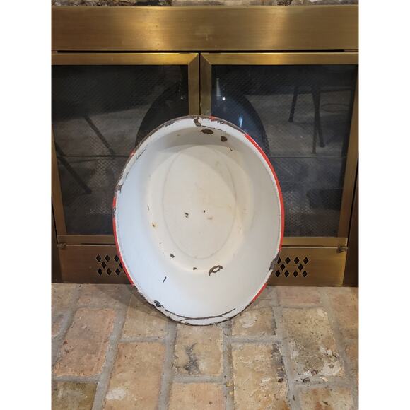Vintage White/Red Oval Enamelware Basin Farmhouse Primitive Rustic Chippy Pan - Picture 2 of 7